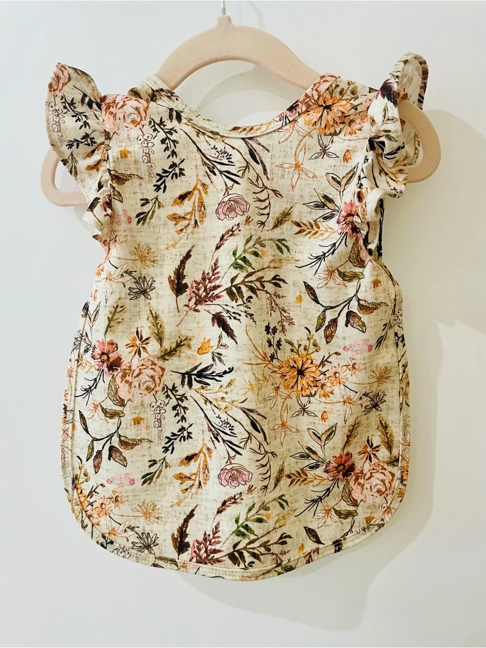 DELILAH FLORAL FLUTTER BAPRON